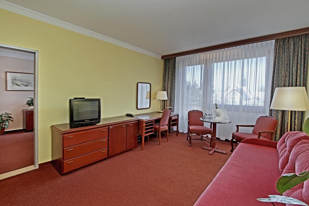 Hotel Krakonos マリアーンスケー・ラーズニェ 部屋 写真